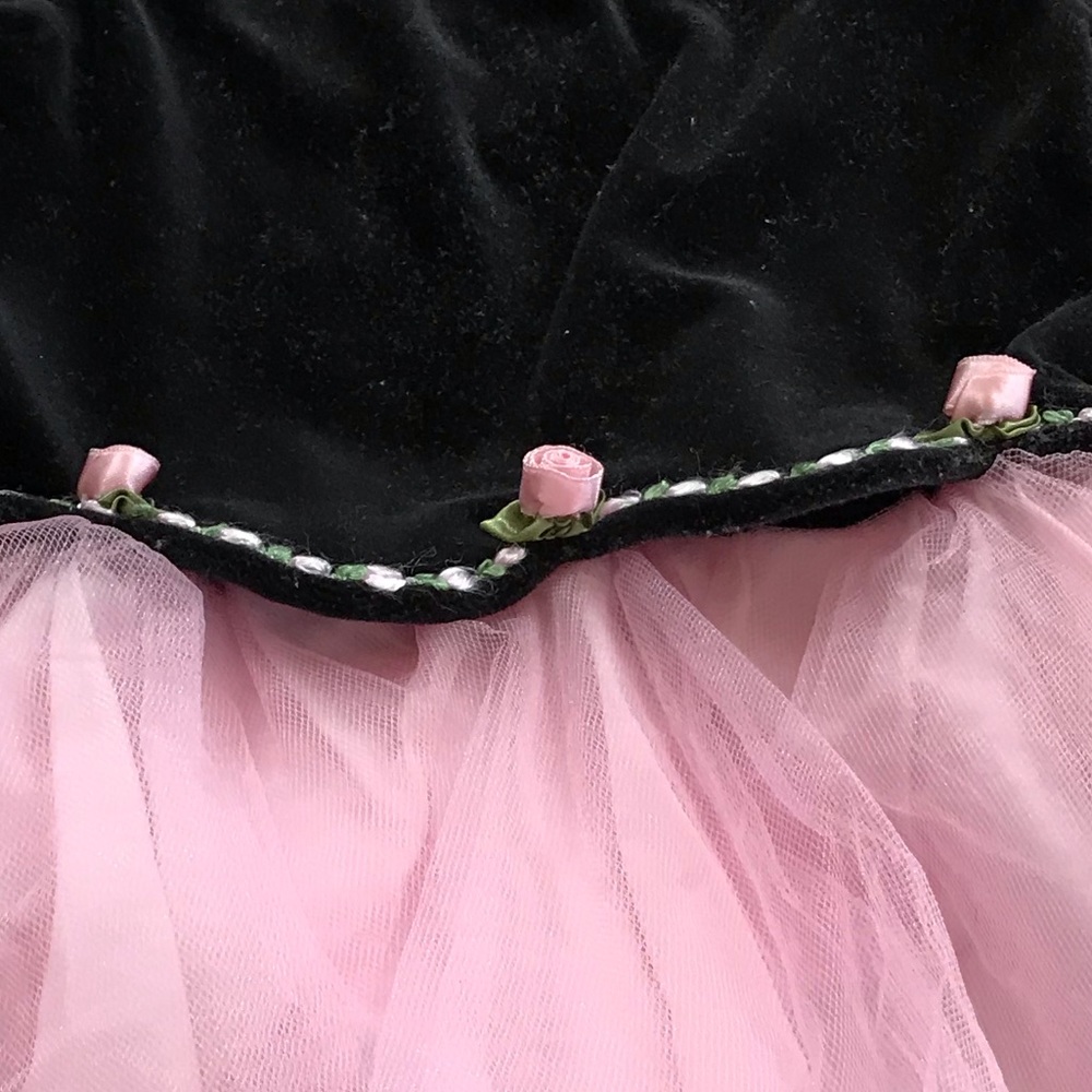 Dresses - Picture 2 of 5